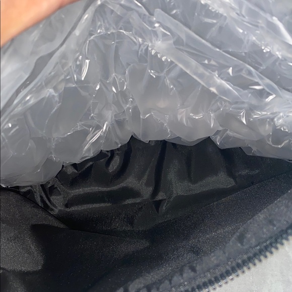 Ed Hardy Black Skull and Roses Women's Bag - Picture 6 of 9